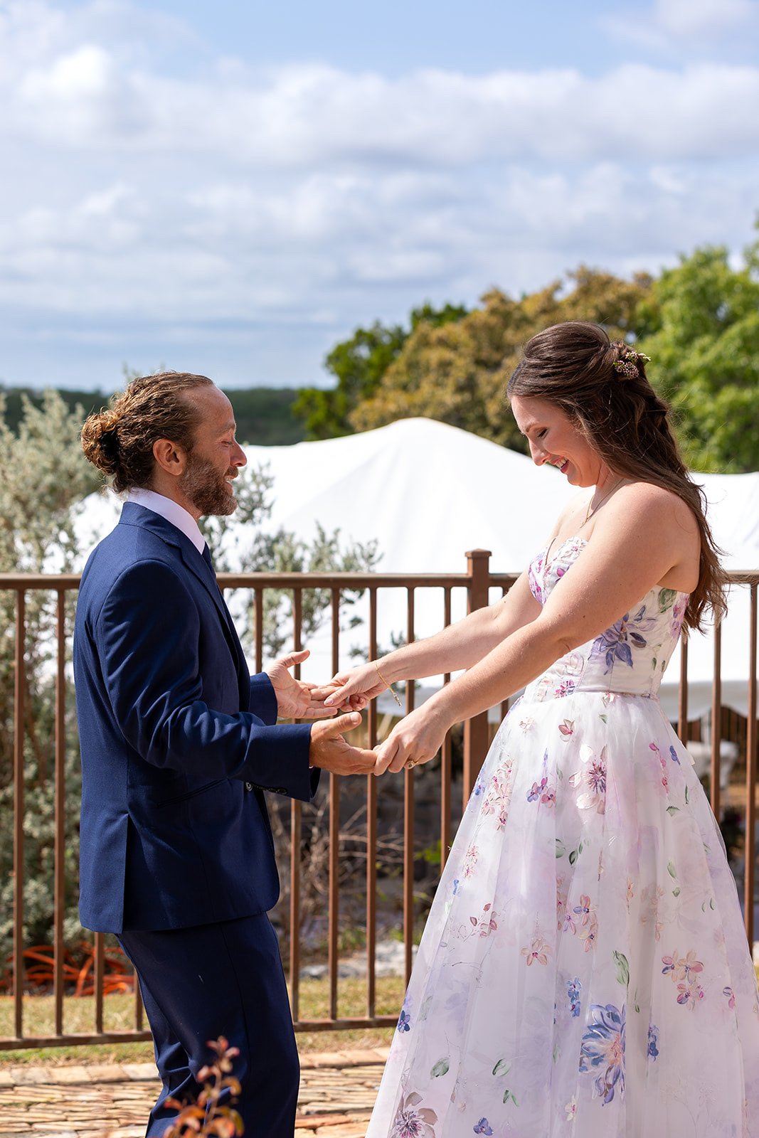 Lauren and Frank wedding at Stablewood Springs in Hunt by GR Weddings